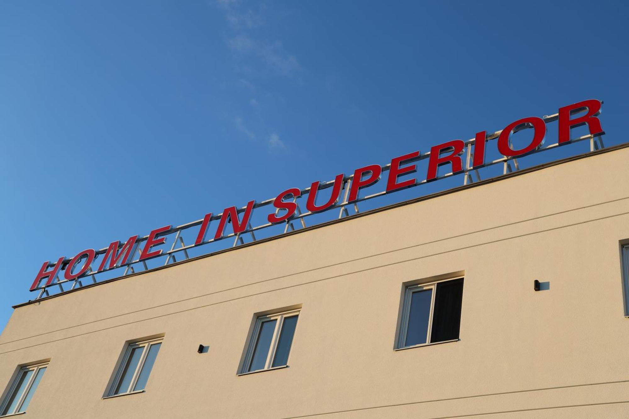 Home In Superior如家 Surčin Kültér fotó